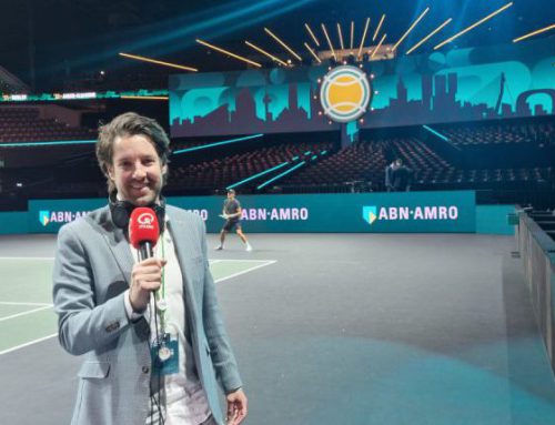 Verslaggever Qmusic bij tennistoernooi ABN AMRO Open (februari 2023)